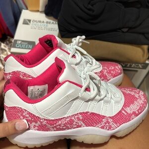 COPY - Jordan 11 low pink snakeskin